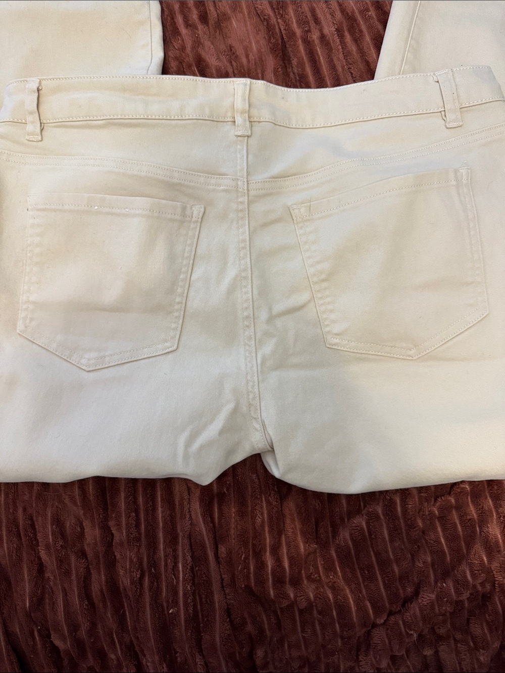 d. jeans Women's Straight Leg Jeans in Cream - Picture 4 of 6